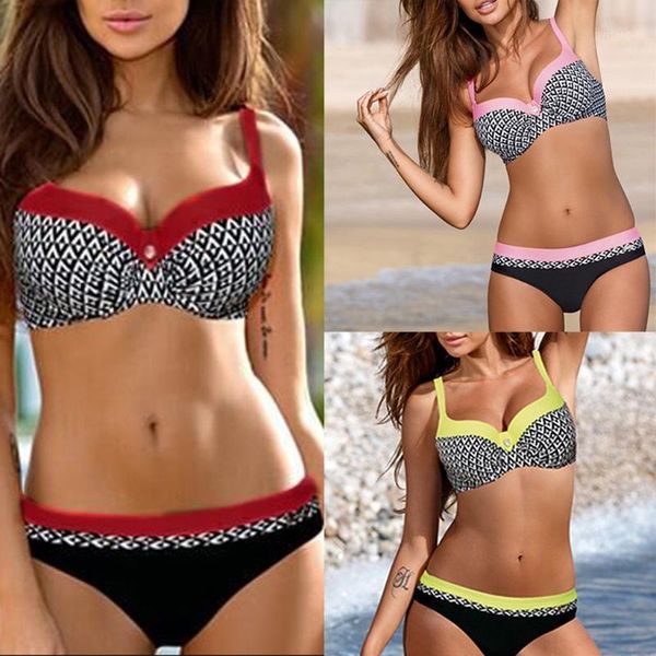 coslony new fashion women two pieces swimsuit push up bra low waist thongs floral print summer set short plus size bra sets1, Red;black
coslony new fashion women two pieces swimsuit push up bra low waist thongs floral print summer set short plus size bra sets1, Red;black