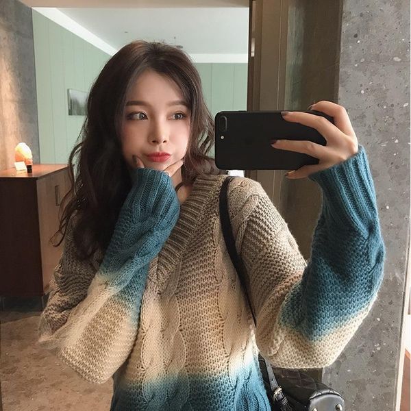 women sweater v-neck gradient thick knit sweater female elegant loose lazystyle fashion short coat regular long-sleeved top, White;black
women sweater v-neck gradient thick knit sweater female elegant loose lazystyle fashion short coat regular long-sleeved top, White;black