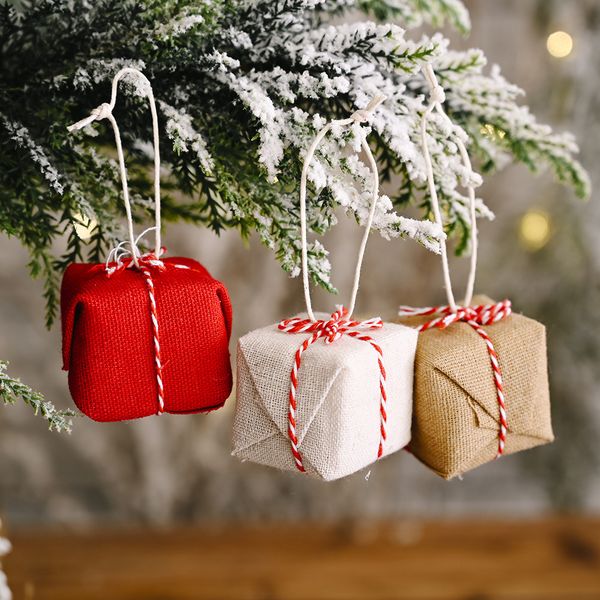 2pcs mini gift tree hanging pendants christmas decorations for home party navidad new year 2021
2pcs mini gift tree hanging pendants christmas decorations for home party navidad new year 2021