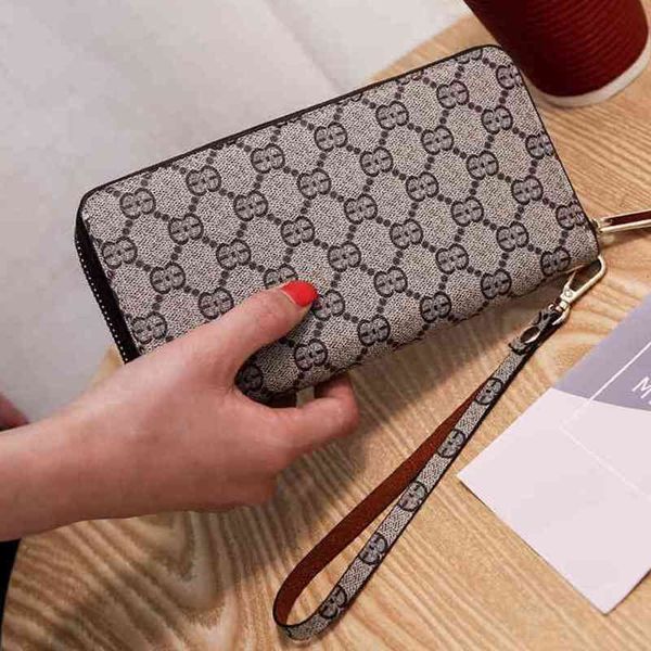 wrister wallets clearance bag women new fashion simple printing handbag classic atmosphere large capacity long wallet handbags, Red;black
wrister wallets clearance bag women new fashion simple printing handbag classic atmosphere large capacity long wallet handbags, Red;black