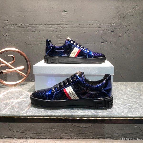 chaussures de luxe pour hommes de marque blue scales decorate the bottom casual shoe brands plate-forme mens running shoes, Black
chaussures de luxe pour hommes de marque blue scales decorate the bottom casual shoe brands plate-forme mens running shoes, Black