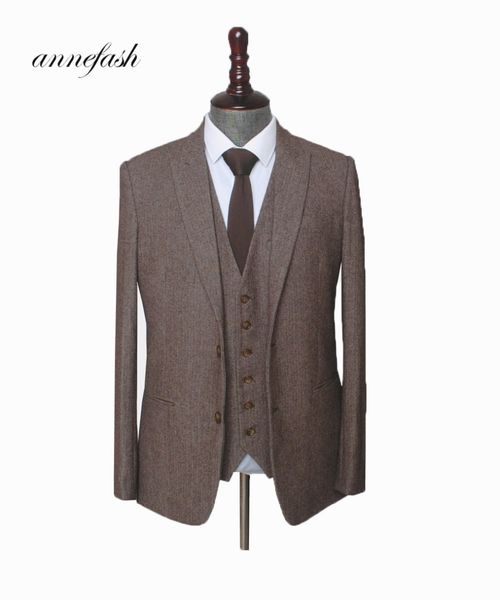 custom made woolen brown herringbone tweed men wedding suit british style mens suit tailored plus size blazer suit t200319, White;black
custom made woolen brown herringbone tweed men wedding suit british style mens suit tailored plus size blazer suit t200319, White;black