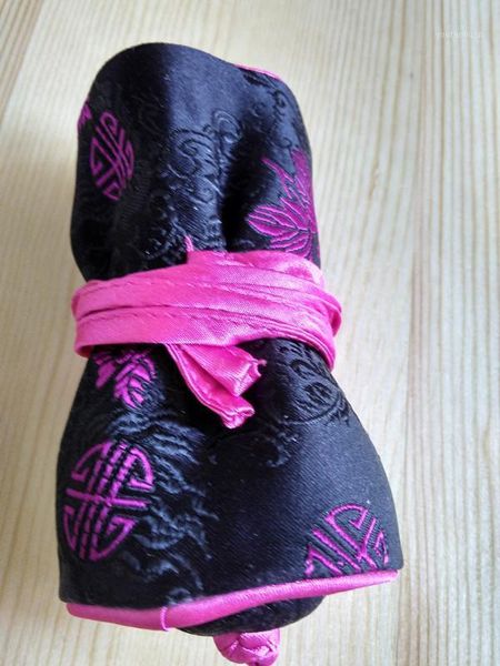 gift wrap silk brocade small jewelry travel roll packaging pouches ring earring necklace storage pack exquisite jacquard craft bags1
gift wrap silk brocade small jewelry travel roll packaging pouches ring earring necklace storage pack exquisite jacquard craft bags1