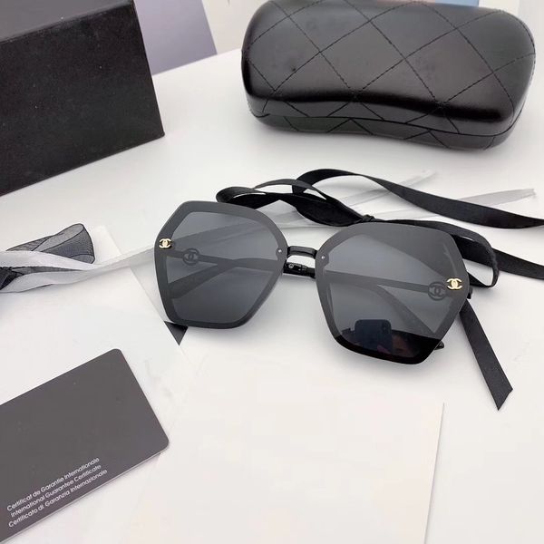 polarized sun for men and women fashionable big rim round face gradient color glasses legs 30108 ql-240f, White;black
polarized sun for men and women fashionable big rim round face gradient color glasses legs 30108 ql-240f, White;black