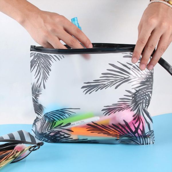 fashion women clear cosmetic bags pvc toiletry bags travel organizer necessary beauty case makeup bag bath wash make up box
fashion women clear cosmetic bags pvc toiletry bags travel organizer necessary beauty case makeup bag bath wash make up box