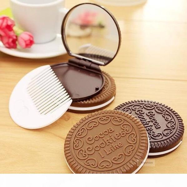 2021 fashion 1pc chocolate mirror with comb cute cookie shaped design makeup portable folding mini gift
2021 fashion 1pc chocolate mirror with comb cute cookie shaped design makeup portable folding mini gift