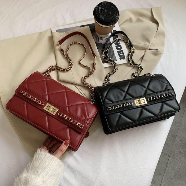 cross body european and american fashion ladies bags2021 one-shoulder messenger bag western style diamond chain small square
cross body european and american fashion ladies bags2021 one-shoulder messenger bag western style diamond chain small square