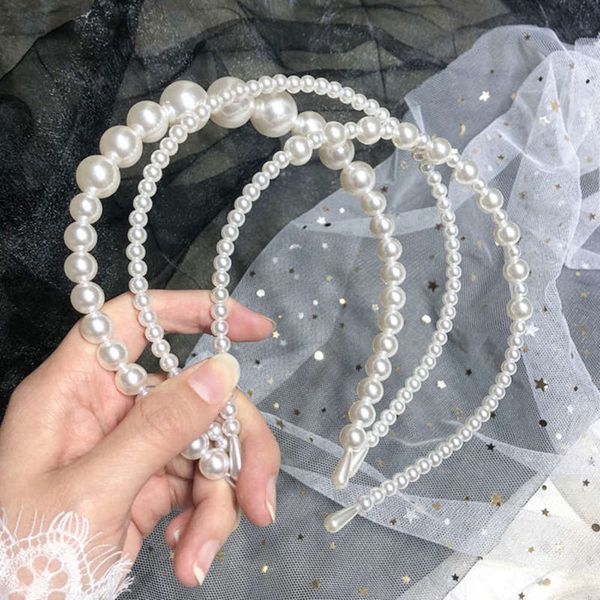 pearl hairband is super fairy girl's headband. versatile. easy to go out and press the hairpin. it's a lady's style hairband, Black;brown
pearl hairband is super fairy girl's headband. versatile. easy to go out and press the hairpin. it's a lady's style hairband, Black;brown