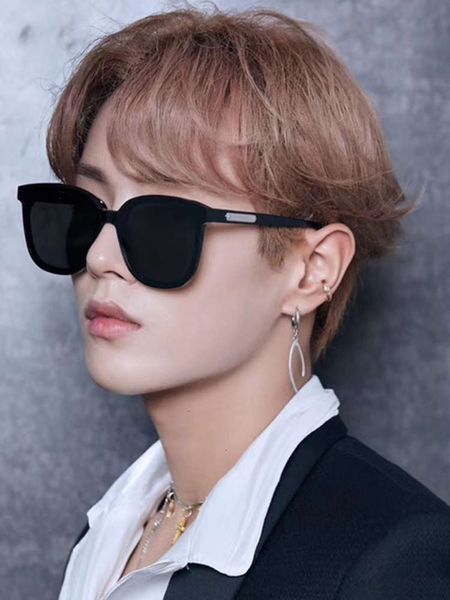 2020 new sunglasses, men's sunglasses, qingmo driving polarizers, anti ultraviolet sunglasses, White;black
2020 new sunglasses, men's sunglasses, qingmo driving polarizers, anti ultraviolet sunglasses, White;black