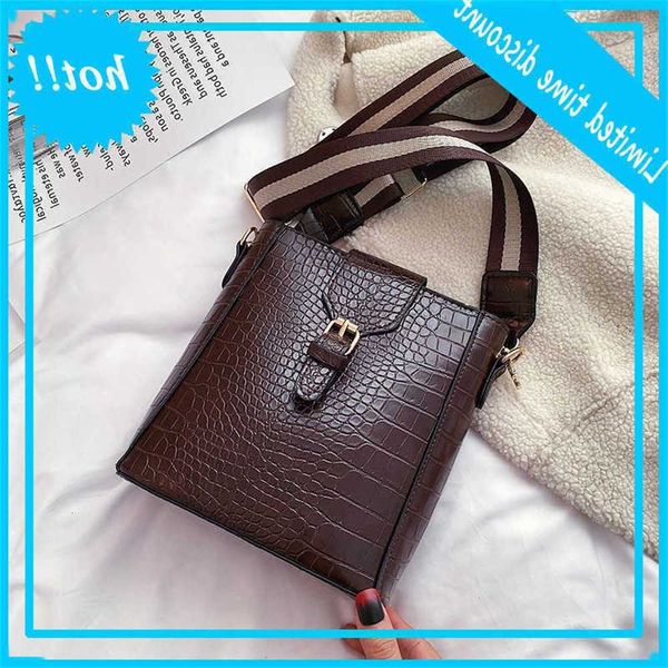 retro alligator bucket women crocodile pattern handbag capacity casual shoulder messenger bags ladies pu purse
retro alligator bucket women crocodile pattern handbag capacity casual shoulder messenger bags ladies pu purse