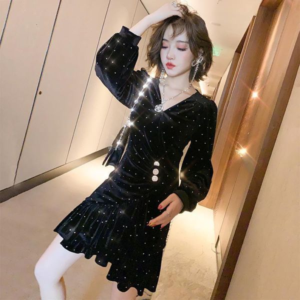 heavy industry dresses woman party diamond velvet ladies long korean dress button 5air, Black;gray
heavy industry dresses woman party diamond velvet ladies long korean dress button 5air, Black;gray