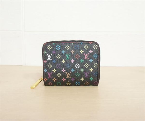 new famous french designer classic old color matching zipper small wallet card holder wallet business convenient single zipper short wallet, Red;black
new famous french designer classic old color matching zipper small wallet card holder wallet business convenient single zipper short wallet, Red;black