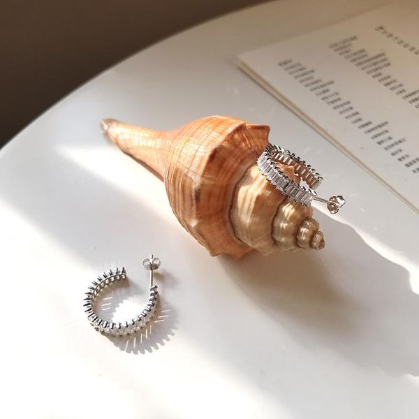s925 silver fashion temperament shiny zircon circle personality studs aesthetic earrings female jewelry, Golden;silver
s925 silver fashion temperament shiny zircon circle personality studs aesthetic earrings female jewelry, Golden;silver
