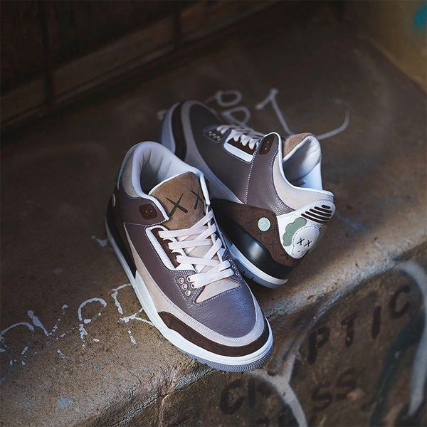 new kaws x 3s men sneakers 2021 basketball shoes jumpman 3 fashion brown white trainers sports sneakers size us 7-13
new kaws x 3s men sneakers 2021 basketball shoes jumpman 3 fashion brown white trainers sports sneakers size us 7-13