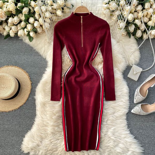 2021 new female singiny knitted collar thin pencil dress warm autumn nightgown gown kuoi, Black;gray
2021 new female singiny knitted collar thin pencil dress warm autumn nightgown gown kuoi, Black;gray