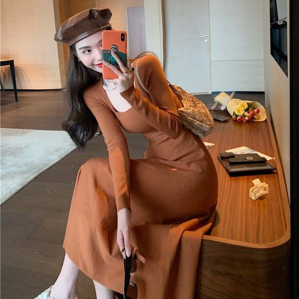 2020 autumn new korean slim square neck with waist closing slim, medium and long sleeve a-line dress for women
2020 autumn new korean slim square neck with waist closing slim, medium and long sleeve a-line dress for women