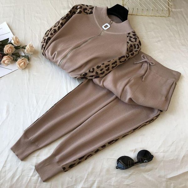 2020 spring knitting pants suit women korean leopard stitched jumper sweater + casual trousers two piece set students loose suit1, White
2020 spring knitting pants suit women korean leopard stitched jumper sweater + casual trousers two piece set students loose suit1, White