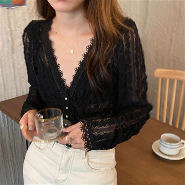 2021 new female sweet solid shirts lace cleavage sharp heart pattern crochet thin shirt bottoming spring u22b, White
2021 new female sweet solid shirts lace cleavage sharp heart pattern crochet thin shirt bottoming spring u22b, White