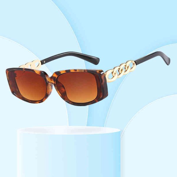 sunglasses new fashion sunglasses chain elements square street shooting glasses personality show, White;black
sunglasses new fashion sunglasses chain elements square street shooting glasses personality show, White;black