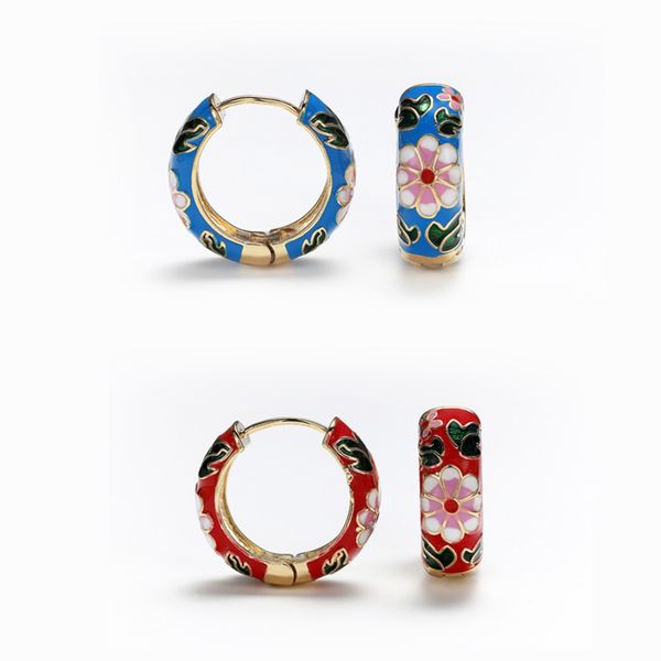 new fashion enamel flower huggie hoop earrings for women vintage boho circle small earrings statement jewelry 2021 brincos gifts, Golden;silver
new fashion enamel flower huggie hoop earrings for women vintage boho circle small earrings statement jewelry 2021 brincos gifts, Golden;silver