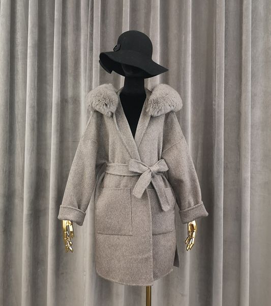 2020 brand famous real cashmere woolen coat with real fox fur hoodie real fur coats abrigos para mujer lj201201, Black
2020 brand famous real cashmere woolen coat with real fox fur hoodie real fur coats abrigos para mujer lj201201, Black