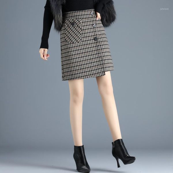 women high waist plus size button irregular mini plaid skirt autumn winter office lady elegant slim casual work short skirts 4xl1, Black
women high waist plus size button irregular mini plaid skirt autumn winter office lady elegant slim casual work short skirts 4xl1, Black