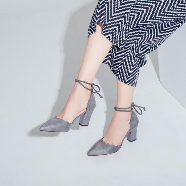 2021 new bow stiletto pointed toe women's thin high heels summer mixed color sandals ankle cross- strap pumps h14-031, Black
2021 new bow stiletto pointed toe women's thin high heels summer mixed color sandals ankle cross- strap pumps h14-031, Black