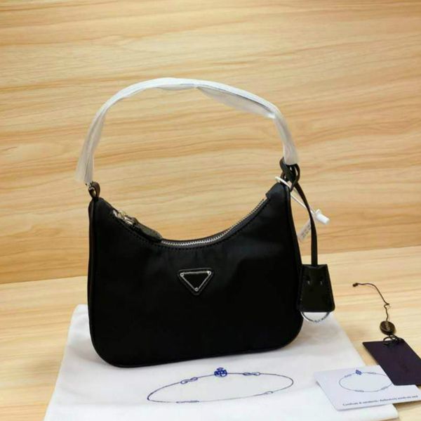 women designer's handbag shoulder bags hobos baguettes fashion style small size solid color pd20093005
women designer's handbag shoulder bags hobos baguettes fashion style small size solid color pd20093005