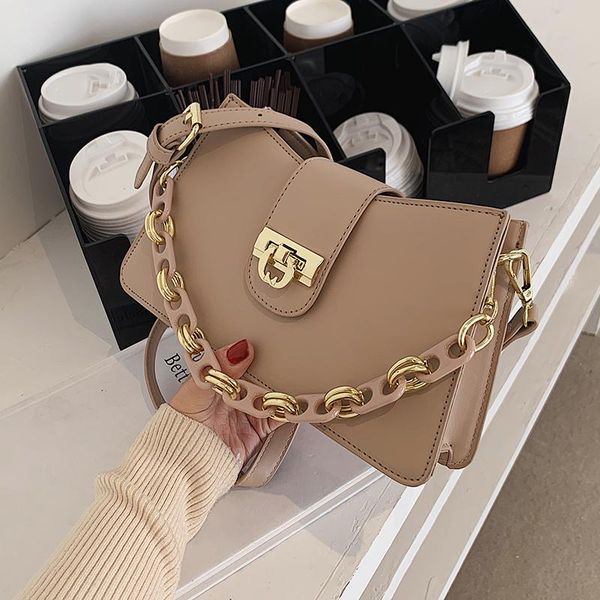 shoulder bags niche design high-end handbags 2021 fashion messenger bag style two square dual-use width: 24cm
shoulder bags niche design high-end handbags 2021 fashion messenger bag style two square dual-use width: 24cm