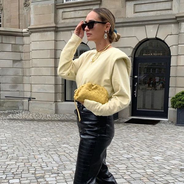 2021 new elegant for solid woman the-neck sleeves of full length shoulder cushions women sweater lady from office winter dml1, Black
2021 new elegant for solid woman the-neck sleeves of full length shoulder cushions women sweater lady from office winter dml1, Black