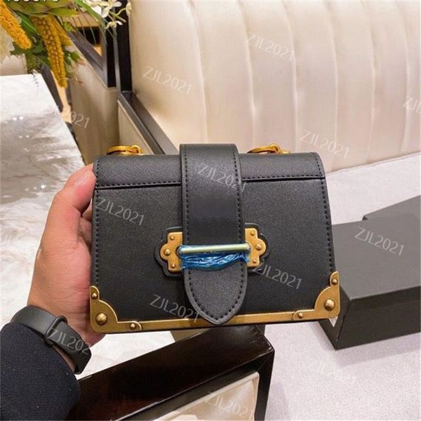 cross body women luxurys designers bags 2020 rivet luxurys designers bags trim chain bag shoulder bag
cross body women luxurys designers bags 2020 rivet luxurys designers bags trim chain bag shoulder bag