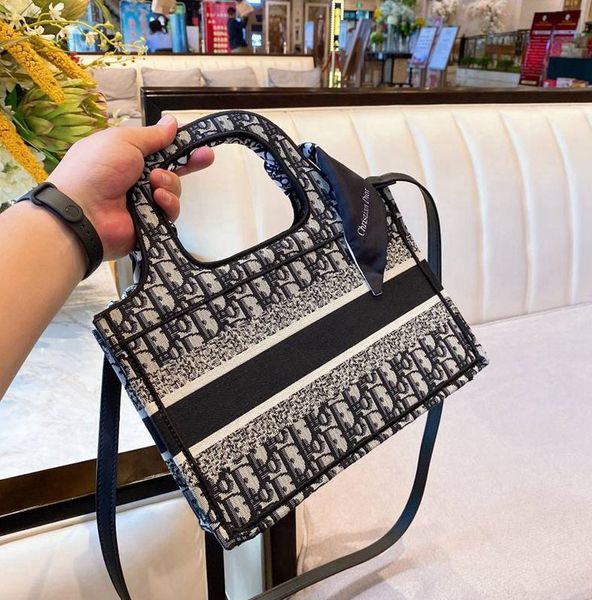 new fashion shoulder bags men's and women's classic handbags crossbody bags bags -l0695, Black
new fashion shoulder bags men's and women's classic handbags crossbody bags bags -l0695, Black
