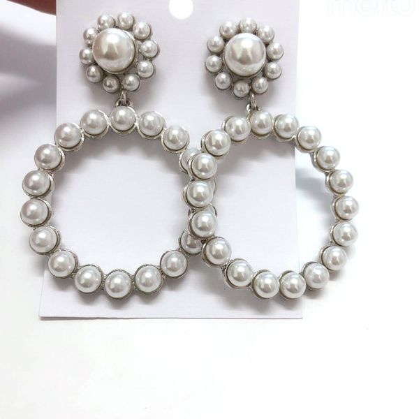 fashion bridal earrings golden silver plated alloy big white pearls elegant european american large pearl earrings
fashion bridal earrings golden silver plated alloy big white pearls elegant european american large pearl earrings