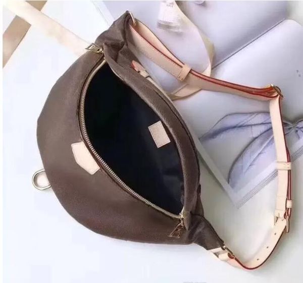 bumbag cross body shoulder bag waist bags temperament bumbag cross fanny pack bum waist bags embossing famous 2022 luxurys designers bags
bumbag cross body shoulder bag waist bags temperament bumbag cross fanny pack bum waist bags embossing famous 2022 luxurys designers bags