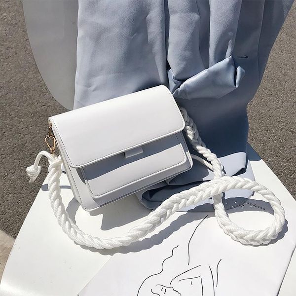 2020 new дорогих женщин сумки на ремне винтаж ins малого квадрат пакет дама chic tide crossbody сумка для женской сумки
2020 new дорогих женщин сумки на ремне винтаж ins малого квадрат пакет дама chic tide crossbody сумка для женской сумки