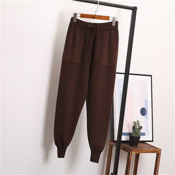 2021 new casual harem loose for women knitted pants autumn winter solid color sweater trousers with pockets 78y7, Black;white
2021 new casual harem loose for women knitted pants autumn winter solid color sweater trousers with pockets 78y7, Black;white
