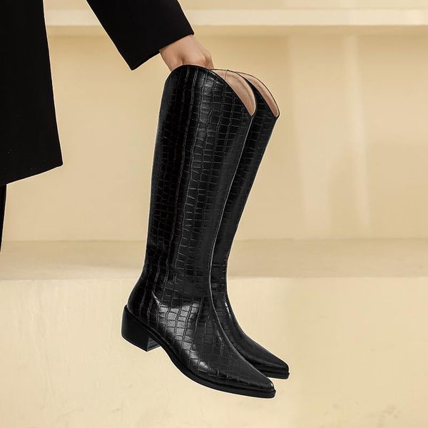 genuine leather winter boots women knee high long boots side zipper high heels for girls party wedding shoes woman, Black
genuine leather winter boots women knee high long boots side zipper high heels for girls party wedding shoes woman, Black