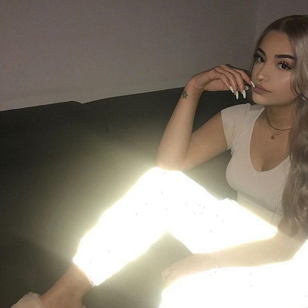 2020 new fashion women reflective pants beam foot luminous pants elastic waist loose plus suze pants pantalones mujer 3, Black;white
2020 new fashion women reflective pants beam foot luminous pants elastic waist loose plus suze pants pantalones mujer 3, Black;white