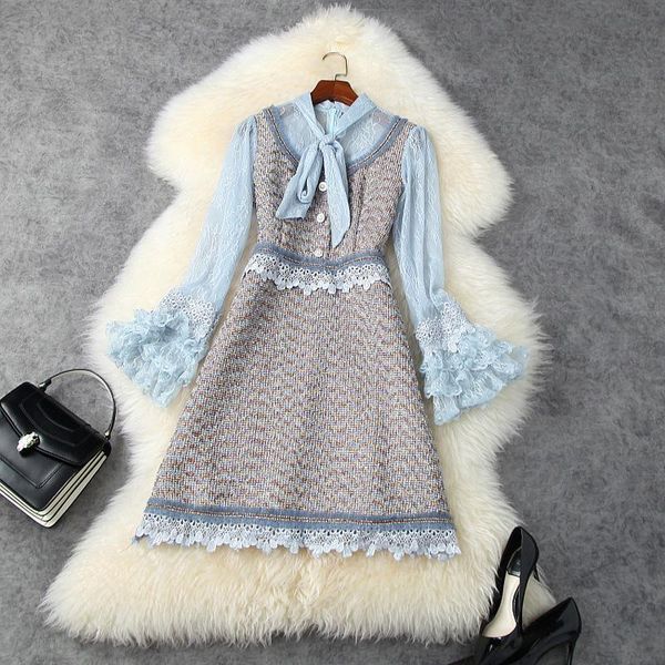 mini dress women autumn winter 2020 new stand collar bow lace flare sleeves patchwork tweed slim a-line dress above the knees, Black;gray
mini dress women autumn winter 2020 new stand collar bow lace flare sleeves patchwork tweed slim a-line dress above the knees, Black;gray