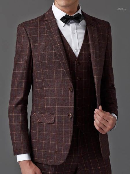 three-piece male formal business plaids suit for men's 2020 fashion boutique plaid wedding dress suit ( jacket + vest + pants )1, White;black
three-piece male formal business plaids suit for men's 2020 fashion boutique plaid wedding dress suit ( jacket + vest + pants )1, White;black