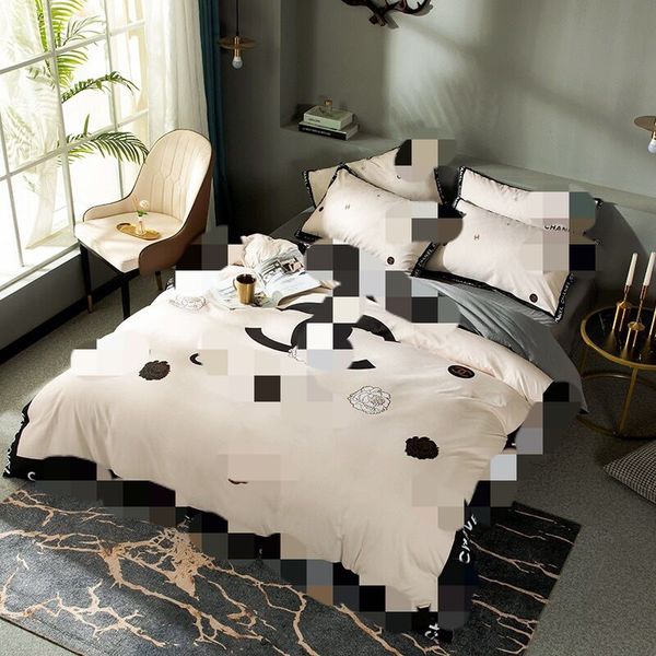 2021 c designer bedding sets cover ivory flroal king size bed comforters sets cover size housse de couette cotton duvet cover set
2021 c designer bedding sets cover ivory flroal king size bed comforters sets cover size housse de couette cotton duvet cover set
