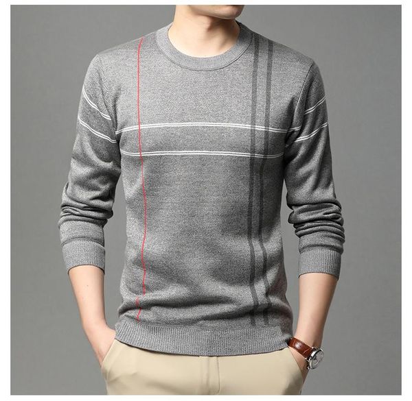 sweater men's plus velvet warm round neck korean trend sweater men's winter leisure padded jacket, White;black 
sweater men's plus velvet warm round neck korean trend sweater men's winter leisure padded jacket, White;black