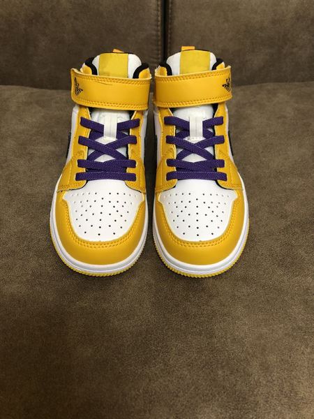 2021 1 new kids mid basketball shoes boys girls children white black red blue yellow orange 1s sports sneaker
2021 1 new kids mid basketball shoes boys girls children white black red blue yellow orange 1s sports sneaker