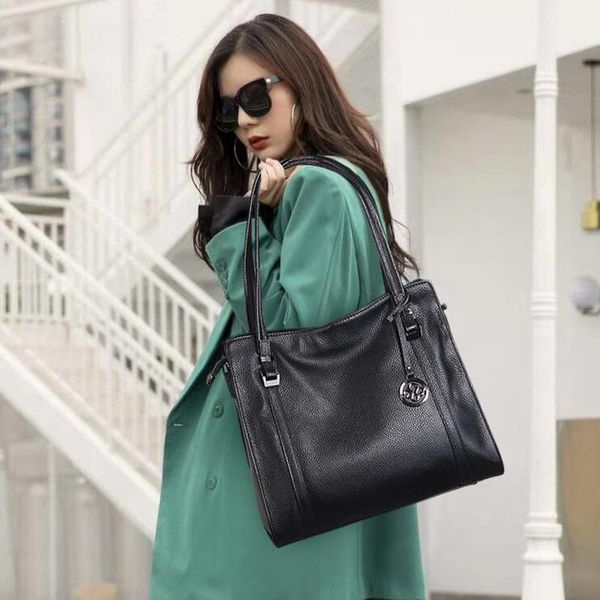 shoulder bags chsanato genuine leather women trend ladies crossbody bag for women's luxury designer big handbag large tote
shoulder bags chsanato genuine leather women trend ladies crossbody bag for women's luxury designer big handbag large tote