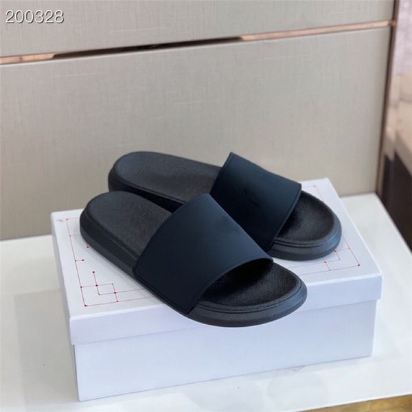 lovers swimming pool slippers shoes solid color casual rubber slippers round exposed flat bottomed beach shoe, Black
lovers swimming pool slippers shoes solid color casual rubber slippers round exposed flat bottomed beach shoe, Black