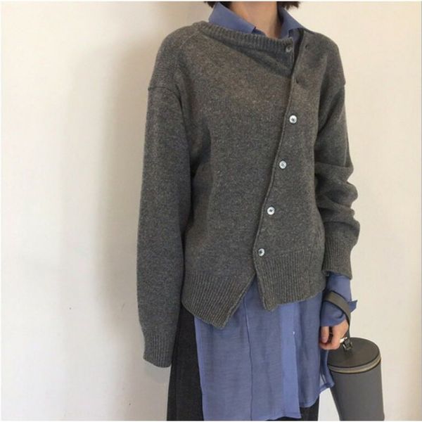 2020 spring and autumn new korean version oblique button asymmetric design lazy sweater long sleeve sweater sweaterround neck knitted cardig, White;black
2020 spring and autumn new korean version oblique button asymmetric design lazy sweater long sleeve sweater sweaterround neck knitted cardig, White;black