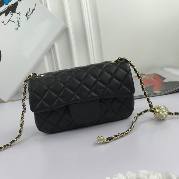 european fashion female square bag 2020 new quality pu leather women's designer handbag rivet lock chain shoulder messenger bags
european fashion female square bag 2020 new quality pu leather women's designer handbag rivet lock chain shoulder messenger bags