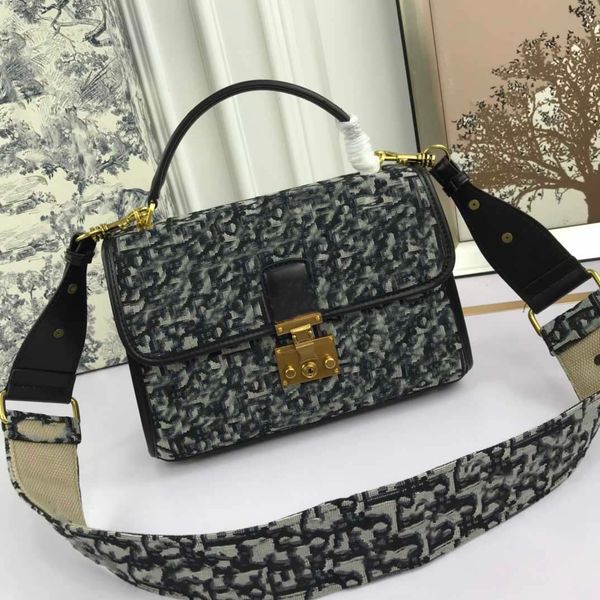 letter canvas luxury style diagonal 90031 decoration bag evening casual printing designer shoulder bag design fufqh, Red;black
letter canvas luxury style diagonal 90031 decoration bag evening casual printing designer shoulder bag design fufqh, Red;black