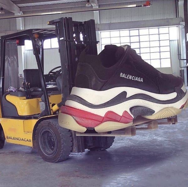 2020 мульти luxury balenciaga тройной s дизайнер низкий старый папа sneaker сочетание подошвы ботинок женщин людей способа ретро вскользь бо, Black
2020 мульти luxury balenciaga тройной s дизайнер низкий старый папа sneaker сочетание подошвы ботинок женщин людей способа ретро вскользь бо, Black