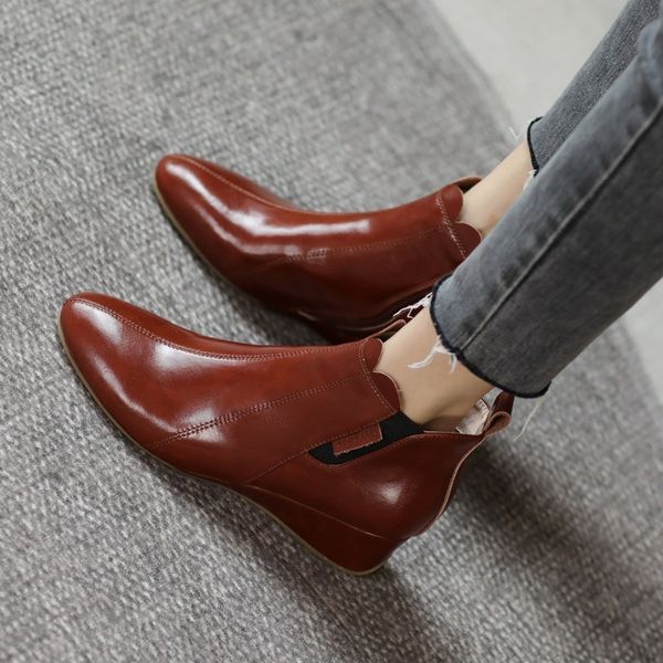 2021 new women's boots genuine leather wedges heels black woman ankle mother's shoes size 34-40 l3dr
2021 new women's boots genuine leather wedges heels black woman ankle mother's shoes size 34-40 l3dr